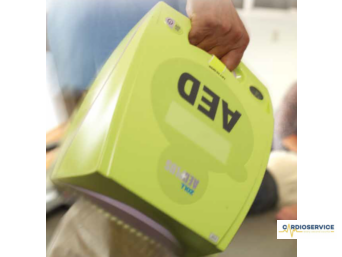 ZOLL AED PLUS (ENTIEREMENT-AUTO)